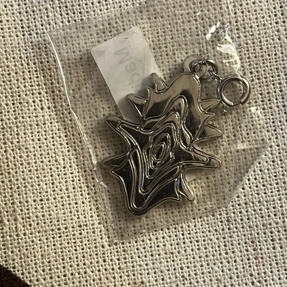 WEEDKILLER TOUR MEET & GREET GOODIES - Picture 3 of 5